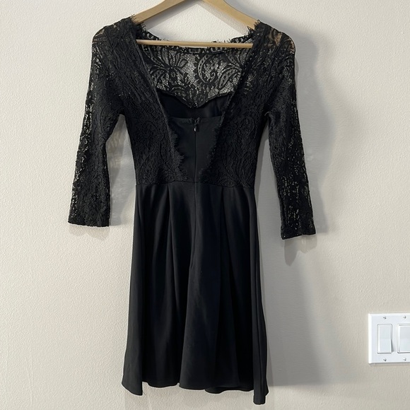 Francesca’s Black and Lace Dress in size XS - Picture 3 of 11
